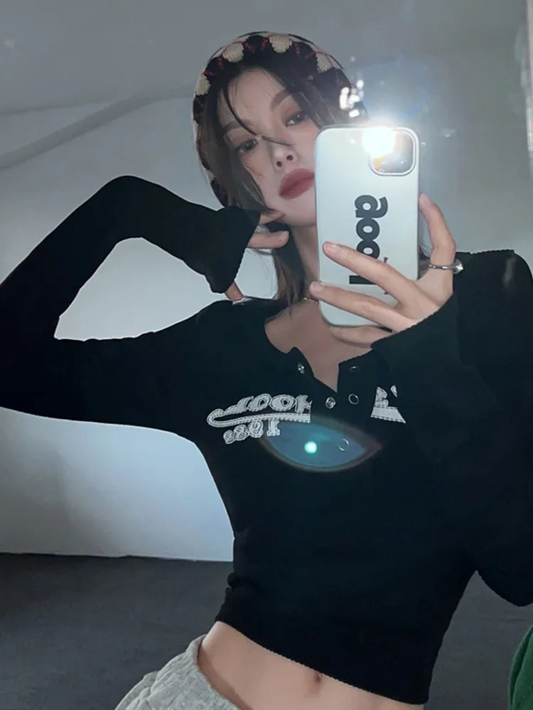 qgtao Retro Graffiti Print Elastic T Shirt Women Sexy Slim Crop Top Ribbed Long Sleeve O-neck Tops Grunge Tee Ladies Y2K street wear