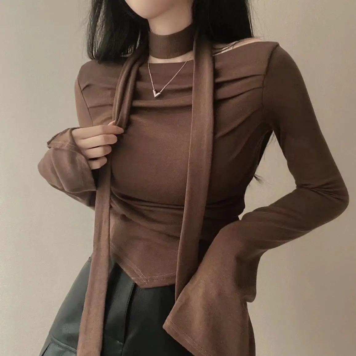 qgtao Y2K Crop T-Shirts Women Hotsweet Chic Long Sleeve Top Female Vintage Fashion Off Shoulder Tee Lady Spring Casual Lace-Up T Shirt