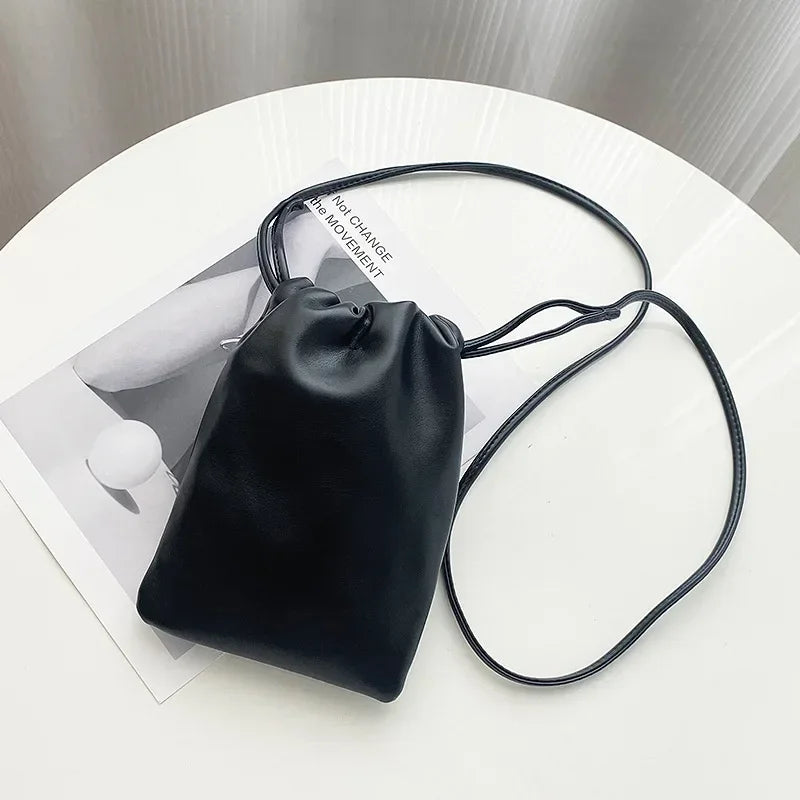 qgtao Summer Straw Handbag Drawstring Women Bucket Bag Weave Hobo Purses Casual Satchel Bags Messenger Bag for Vacation Crossbody Bags