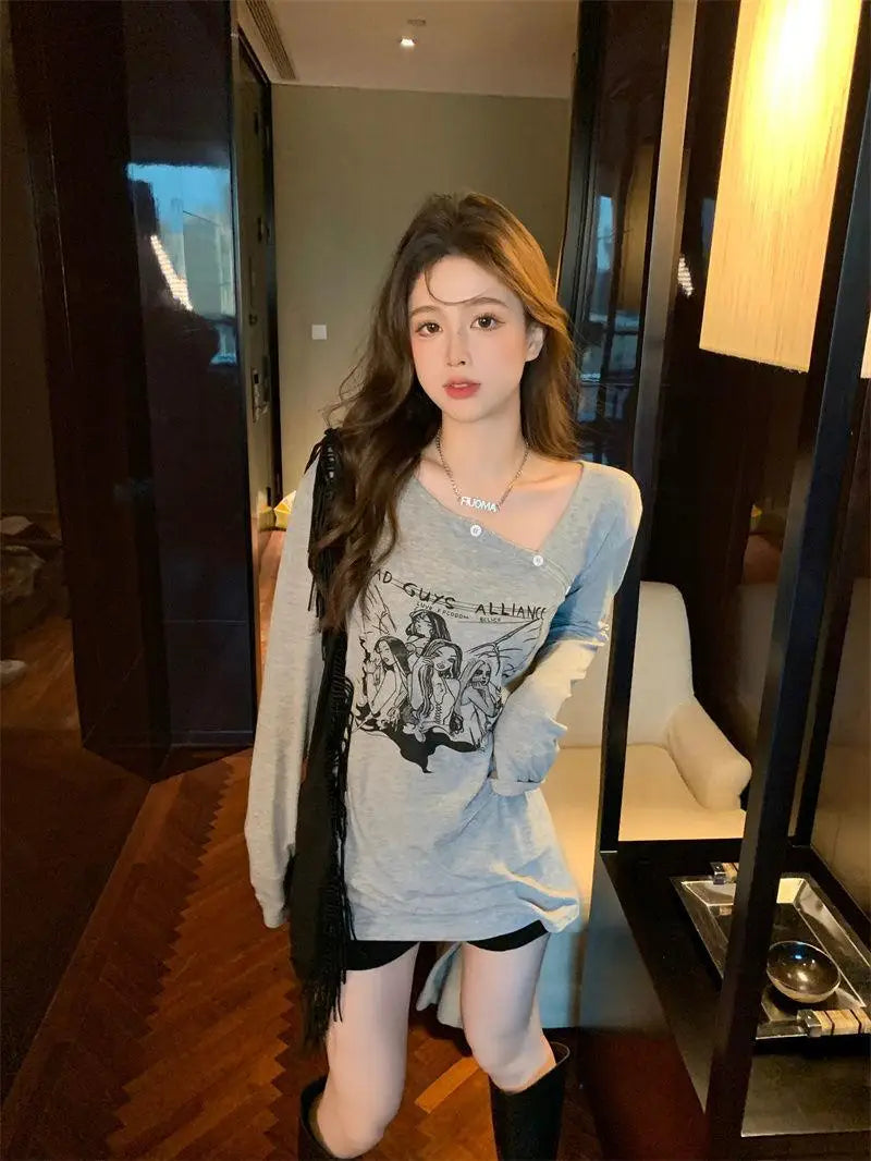 qgtao Grunge T-shirt Women Sexy Off Shoulder Tops Ladies Graffiti Letter Print Tee Female Y2k Aesthetic Long Sleeve Tees Streetwear