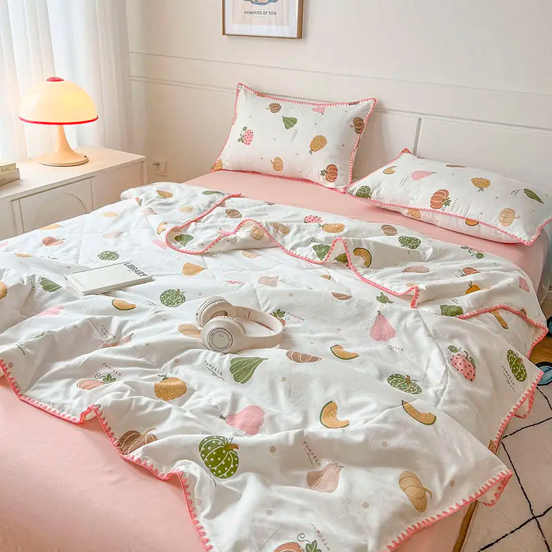 Yeknu Summer Quilt French Style Comforter Quilt Flora Household Machine Washable Suitable Cool and Refreshing이불 Blanket