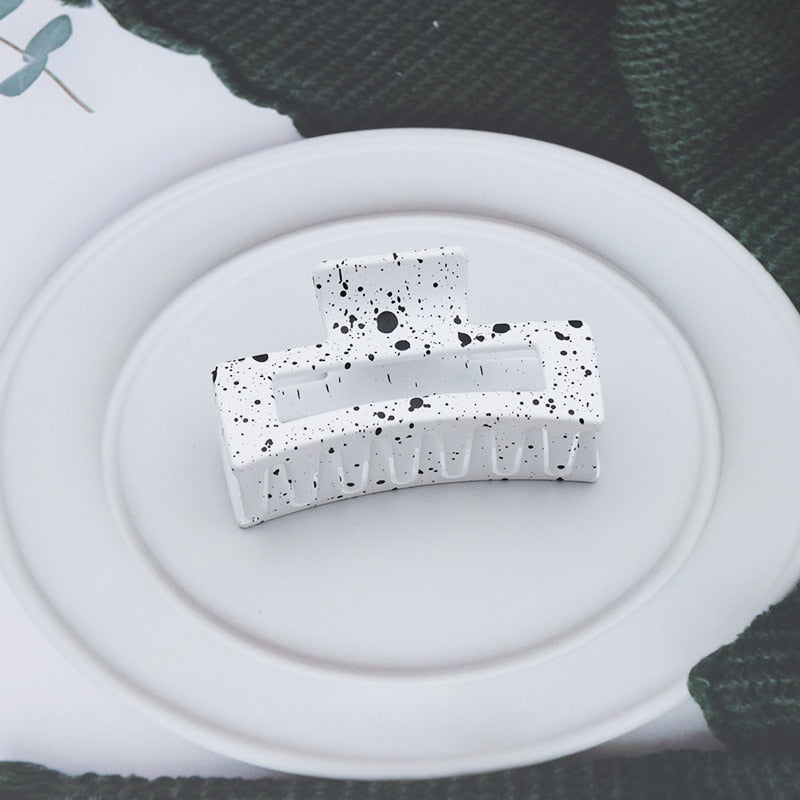 Korean Women Girls Plastic Hair Claws Hair Clips Headwear Large Size Hairpin Crab Barrette Fashion Ornament Hair Accessories