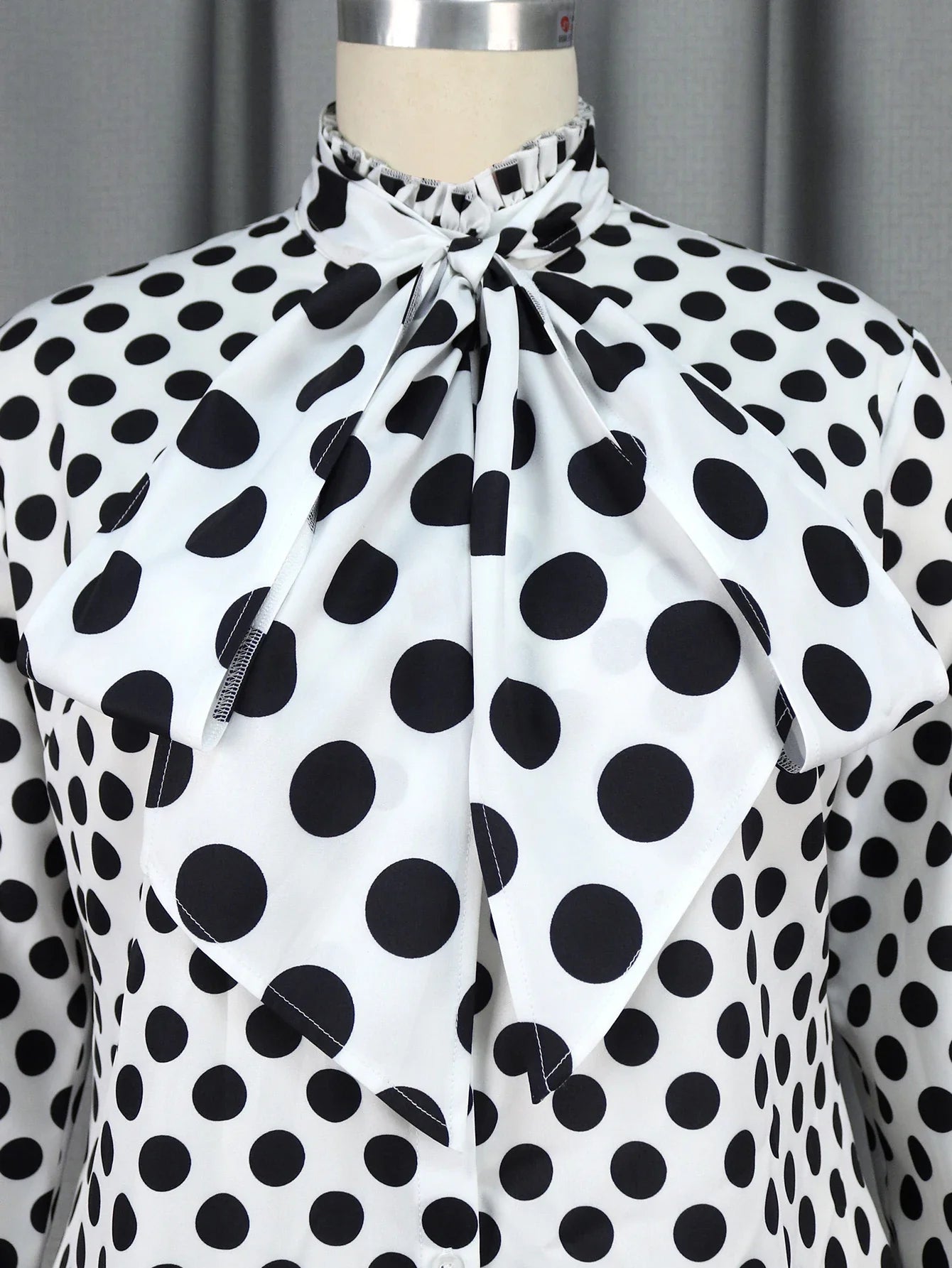 qgtao Plus Size Blouse for Women Black White Printed Long Sleeves Button Up Formal Occasion Office Lady Work Shirts Tops with Bowtie