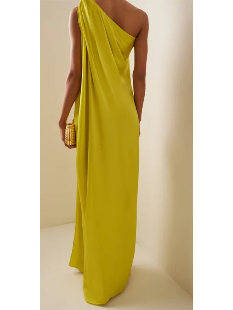 qgtao Plus Size Satin Evening Dresses One Shoulder Formal Party Gown Long Maxi Dress Temperament High Split Dress for Women Vestidos