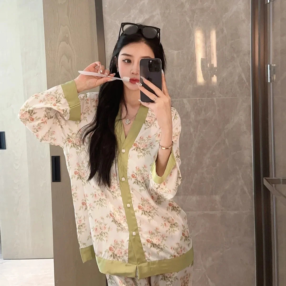qgtao Spring New Pajamas Women's Ice Silk Flower Print Long Sleeved Loose Size Sleepwear