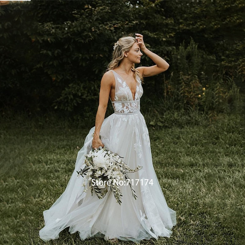 Two Straps V-neck Exposed Boning Grey Tulle Wedding Dress Boho A-line Backless Elegant Floral Appliques Sexy Bridal Dress