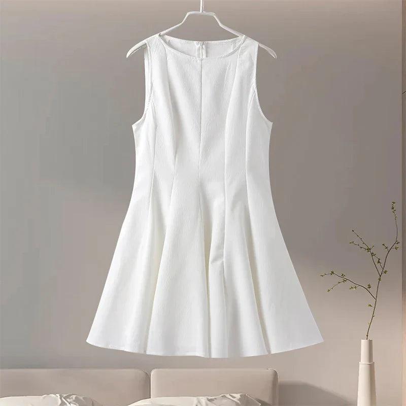 qgtao Elegant Pleated Mini Dress Women Slim O-neck Sleeveless High Waist Female Dresses 2024 Summer Fashion Lady High Street Vestidos