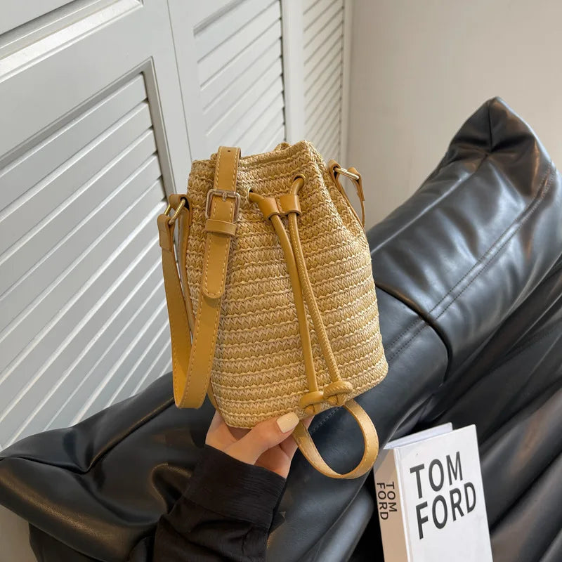 qgtao Summer Straw Handbag Drawstring Women Bucket Bag Weave Hobo Purses Casual Satchel Bags Messenger Bag for Vacation Crossbody Bags