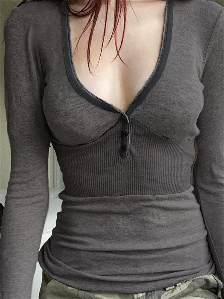 qgtao Y2K T-Shirts Women Vintage Long Sleeve Tops Female Hot Girl Fashion Deep V Neck Tee Ladies 2000S Style Grunge T Shirt Street wear