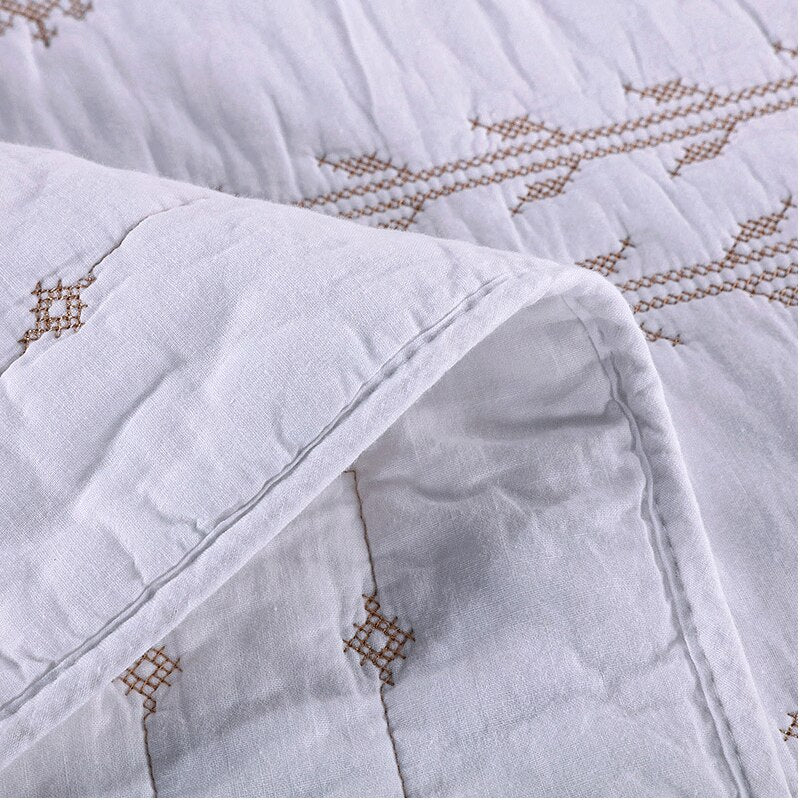 Yeknu Double Bed Cover Geometric Embroidery Plain 3 Piece Quilted Quilt Pillowcase Free Shipping