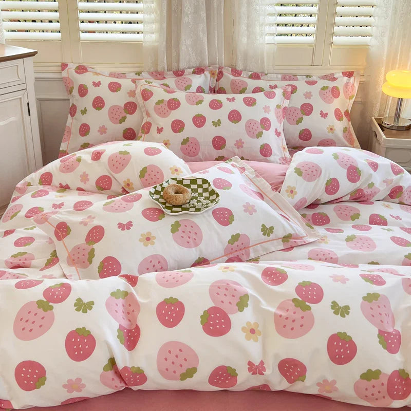 Yeknu Kawaii Pink Strawberry Duvet Cover Set NO Filler Fashion Bed Sheets Full Queen Size Luxury Home Bedding for Girls Bedclothes