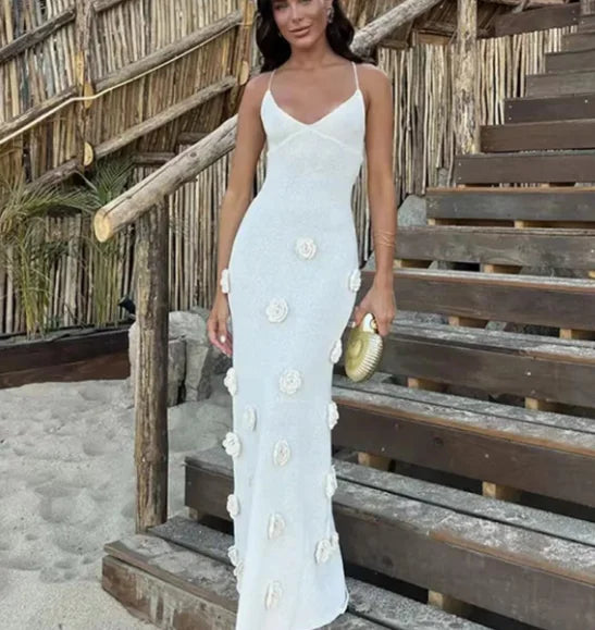 qgtao 2024 Elegant 3d Flower Sling Maxi Dress Women Deep V-neck Sleeveless Beach Dresses Summer New White Lady Chic High Street Robes