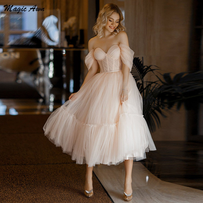 qgtao Magic Awn Blush Pink Wedding Dresses Tea-Length Off The Shoulder Tulle Illusion Short Boho Wedding Party Gowns For Women Vestido