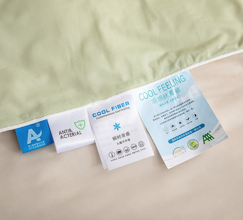 Yeknu Cooling Blankets Smooth Air Condition Comforter Lightweight Summer Quilt with Double Side Cold & Cooling Fabric
