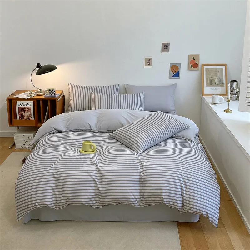 Yeknu Duvet Cover Large Cotton Simple Comfortable Quilt Cover Extra Large Microfiber Quilt Cover (pillow case needs to be ordered)
