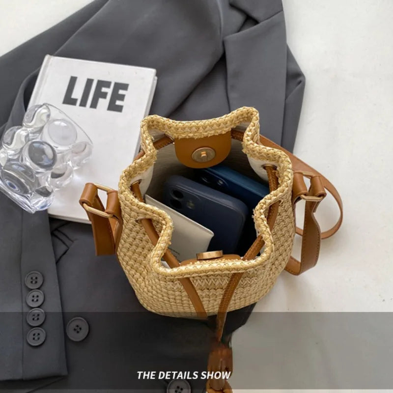 qgtao Summer Straw Handbag Drawstring Women Bucket Bag Weave Hobo Purses Casual Satchel Bags Messenger Bag for Vacation Crossbody Bags