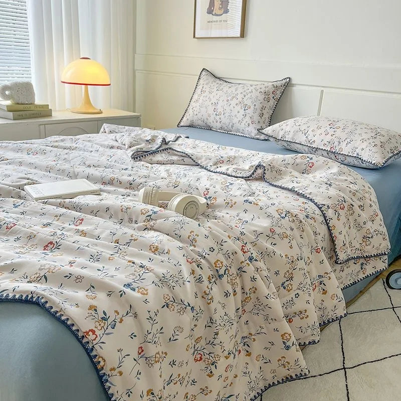 Yeknu Summer Quilt French Style Comforter Quilt Flora Household Machine Washable Suitable Cool and Refreshing이불 Blanket