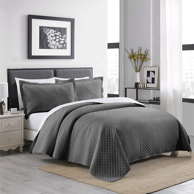 Yeknu Small Queen 3 Piece Double Bed Quilt Lightweight Soft Full Size Velvet Duvet Cover Free Shipping Bed Sheet Set
