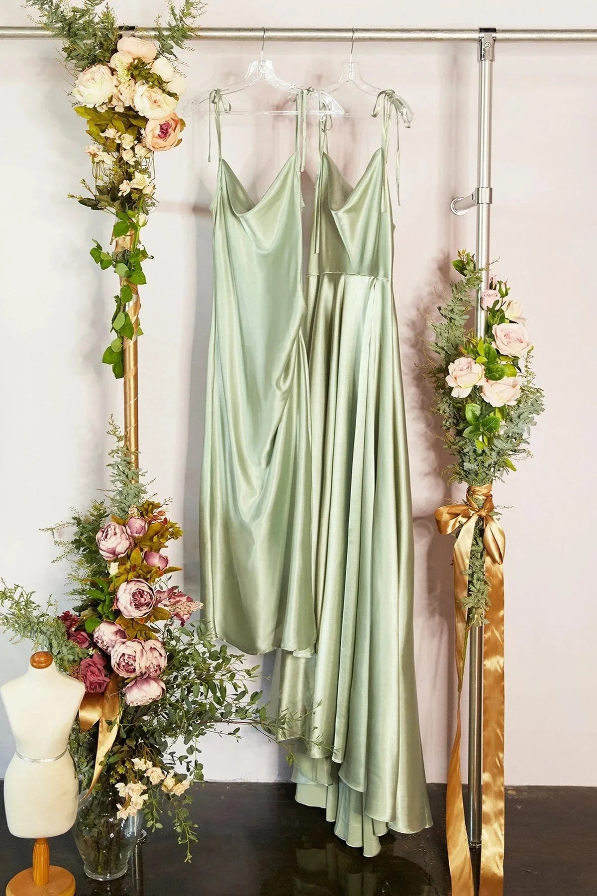 qgtao Mint Green Bridesmaid Dresses Sexy Side Slit Backless Gown Long Satin Spaghetti Strap Summer Evening Dress For Women
