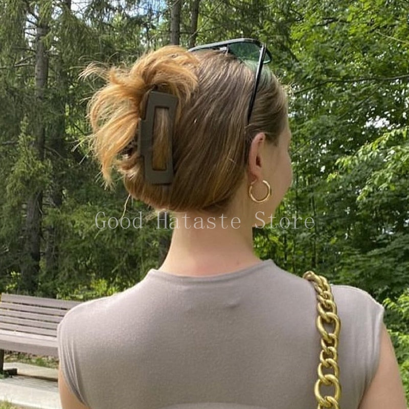 Korean Women Girls Plastic Hair Claws Hair Clips Headwear Large Size Hairpin Crab Barrette Fashion Ornament Hair Accessories