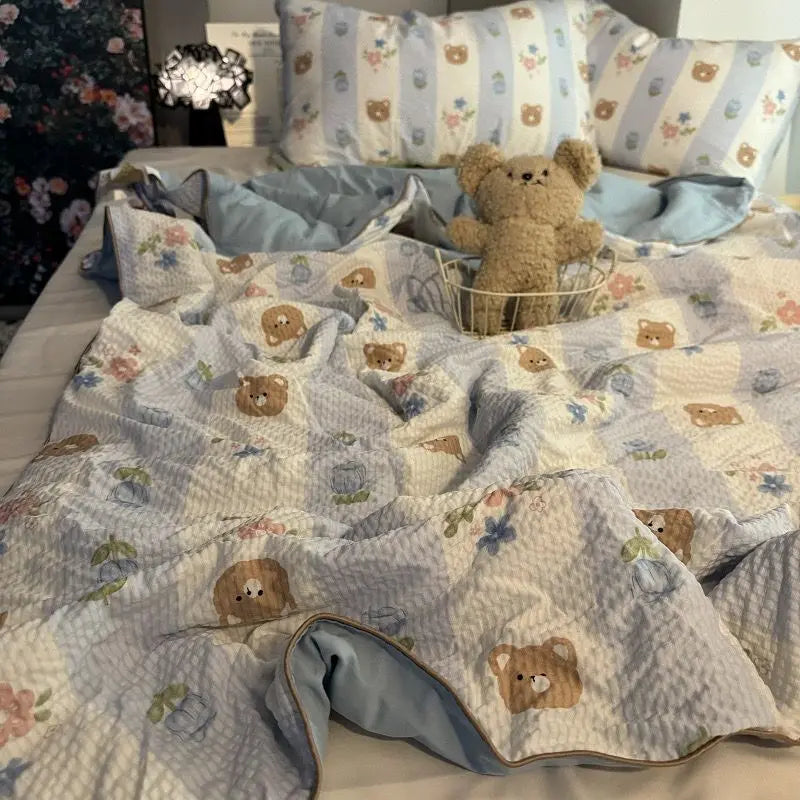Yeknu Summer Blanket Cool Quilt Cute Flower Bubble Cotton Summer Quilt Sleeping Naked Air Conditioning Quilt Lightweight Washable