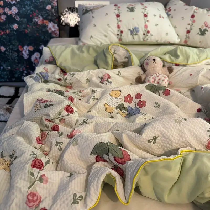 Yeknu Summer Blanket Cool Quilt Cute Flower Bubble Cotton Summer Quilt Sleeping Naked Air Conditioning Quilt Lightweight Washable