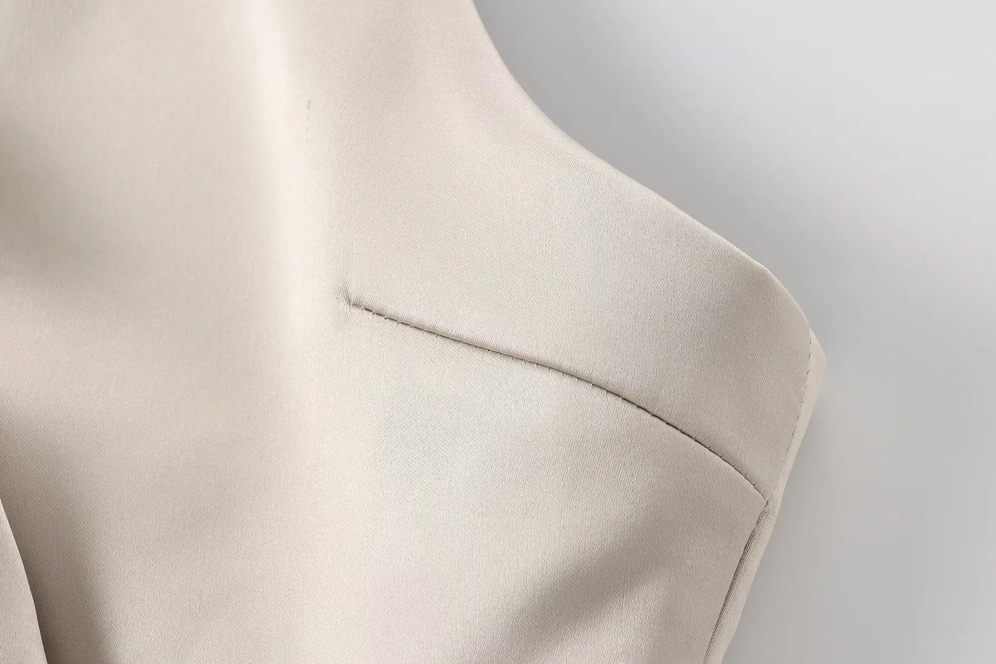 qgtao 2024 Women's Bow Decorated Silk Satin Top Summer Vest Jackets Zevity Sleeveless Woman Traffic Working Female Coats