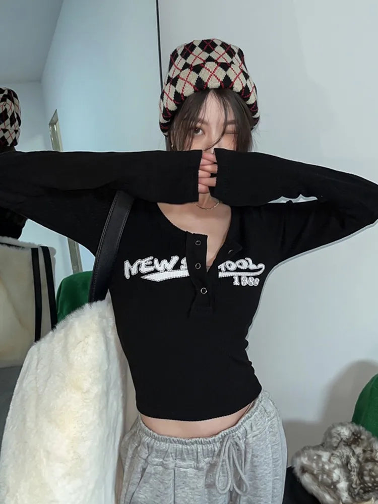 qgtao Retro Graffiti Print Elastic T Shirt Women Sexy Slim Crop Top Ribbed Long Sleeve O-neck Tops Grunge Tee Ladies Y2K street wear