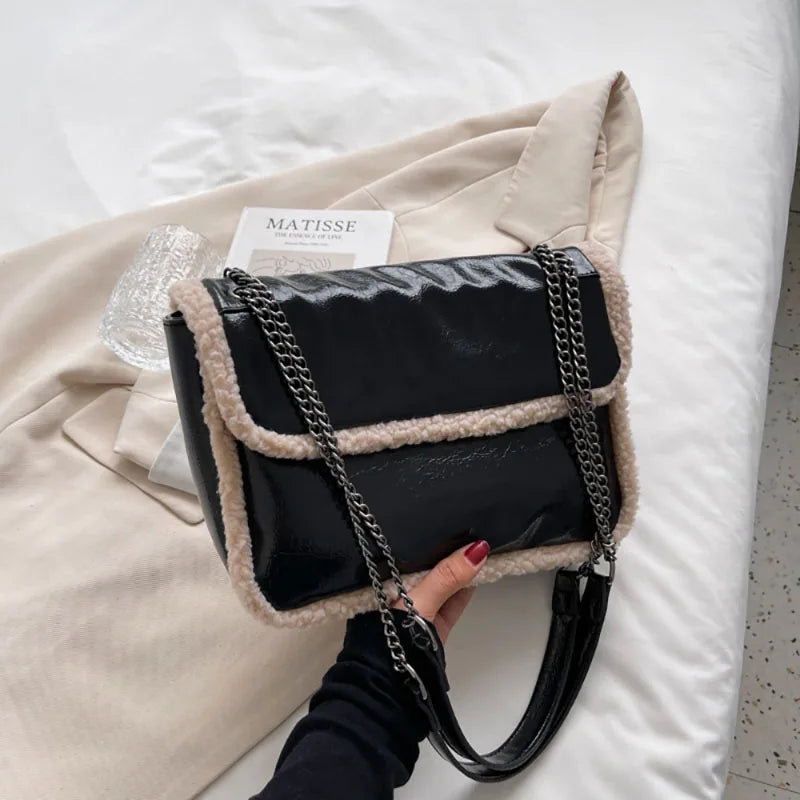 qgtao Autumn Winter Large Capacity Plush Tote Bag Lady 2023 New Fashion Chain Shoulder Bag Splice Patent Leather Texture Commuter Pack