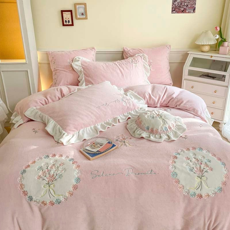 Vintage Pastoral Flower Embroidery Pink Princess Bedding Set Shaggy Velvet Fleece Quilt/Duvet Cover Set Bed Linen Pillowcases