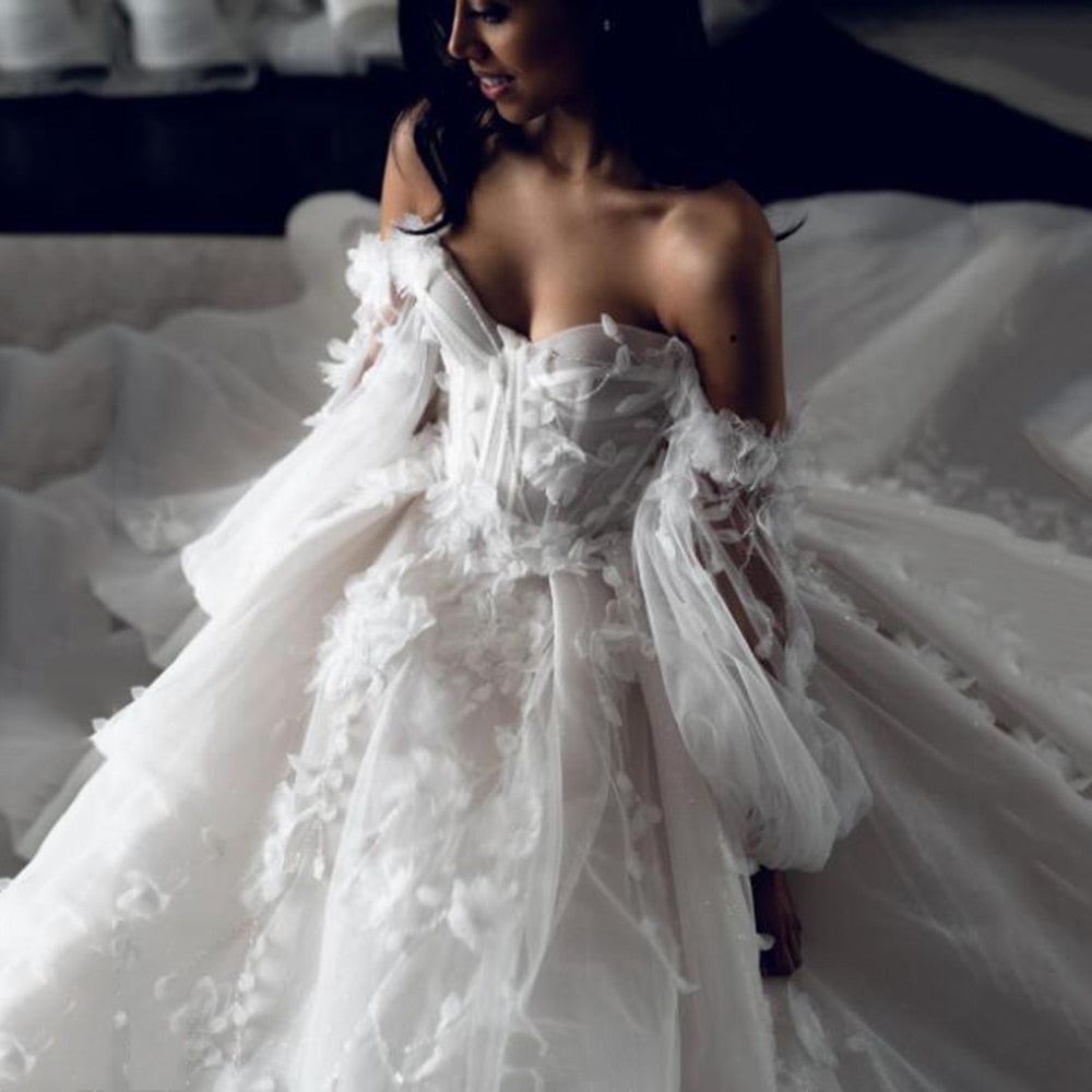 qgtao  Elegant Ball Gown Lace Appliques Modern Wedding Dresses Sweetheart Off Shoulder Puffy Sleeves Brial Gown Bestidos De Novia