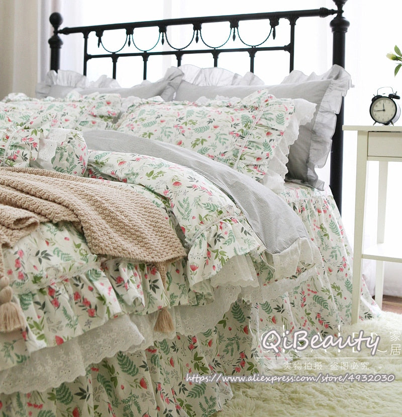 qgtao  Hot Korean style small rustic fresh  floral lace cotton bedding four-piece quilt cover  print bedding set lace ruffle duvet cove