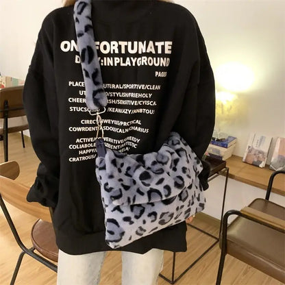 qgtao Lovely Pink Leopard Print Girls Furry Handbags Small Tote Soft Plush Women Large Shoulder Bag Fashion Ladies Crossbody Bags