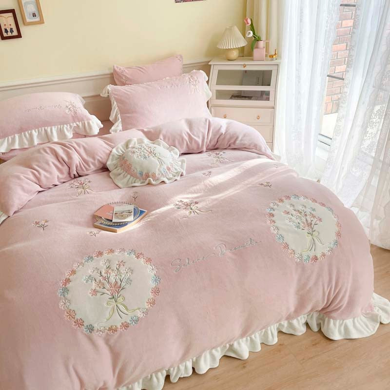 Vintage Pastoral Flower Embroidery Pink Princess Bedding Set Shaggy Velvet Fleece Quilt/Duvet Cover Set Bed Linen Pillowcases