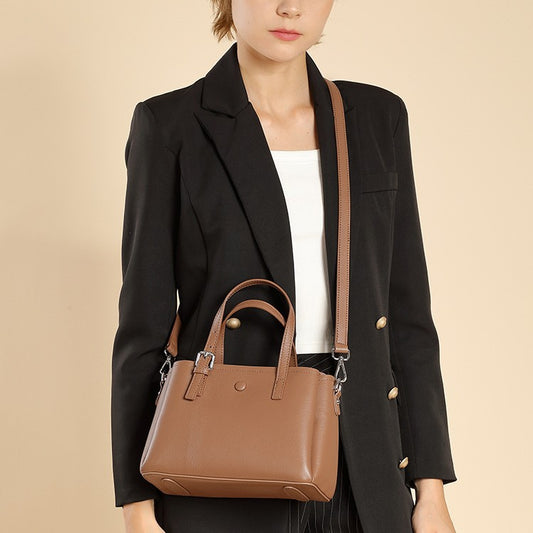 2025 Commuter versatile leather women's bag popular new autumn and winter first-layer cowhide shoulder messenger bag portable tote bag