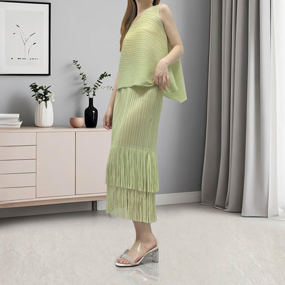 Hot-selling women's clothing with a complete set of temperament irregular sleeveless T-shirt fringed hip skirt two-piece set