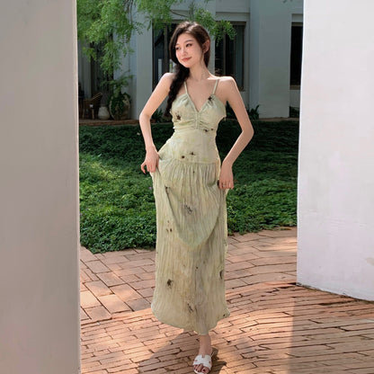 2025 retro temperament light and familiar printing sexy V-neck halter suspender dress women's summer new vacation dress