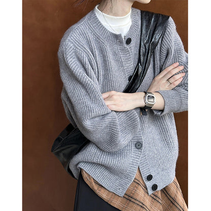 2025 popular autumn new knitted jacket Korean version crew neck single-row button lazy wind knitted sweater 302-1