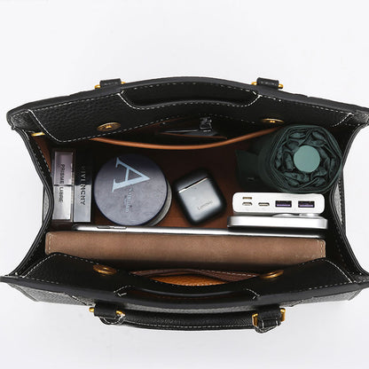 2025 Handbag Large capacity versatile commuter bag Simple fashion urban women's bag New shoulder bag Women's handbag