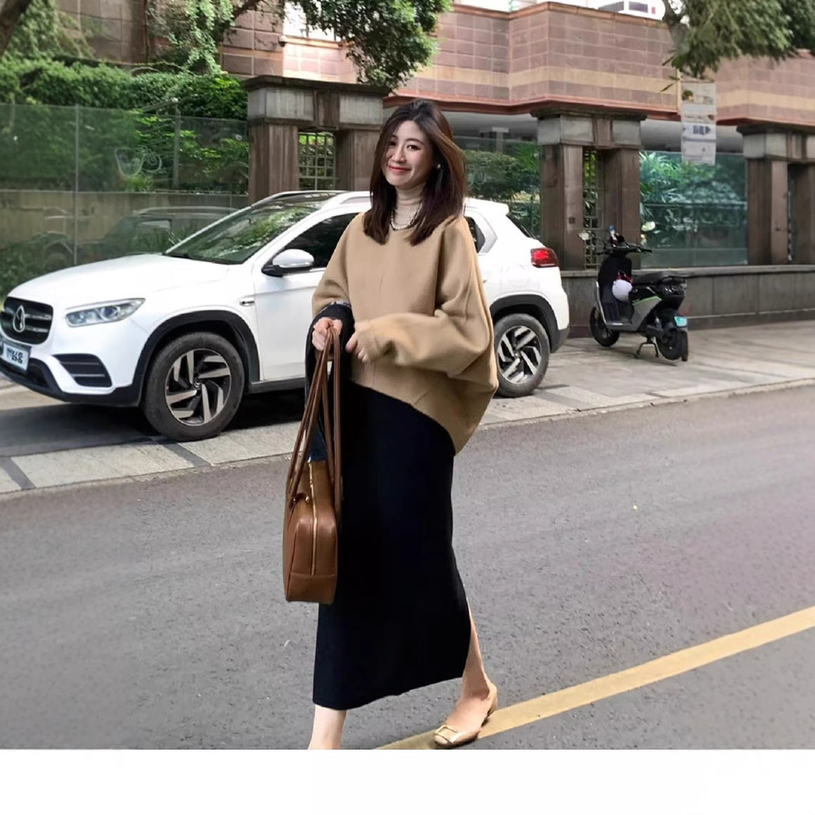 Autumn clothes are matched with a complete set of beautiful and high-end rich daughter Korean drama fragrant knitted suit skirts this year.