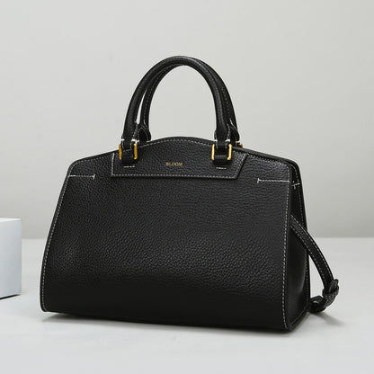 2025 Handbag Large capacity versatile commuter bag Simple fashion urban women's bag New shoulder bag Women's handbag