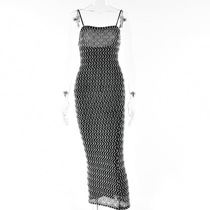 2025  Bohemian summer style  babes suspender long dress black and white corrugated contrasting color halter waist and thin dress