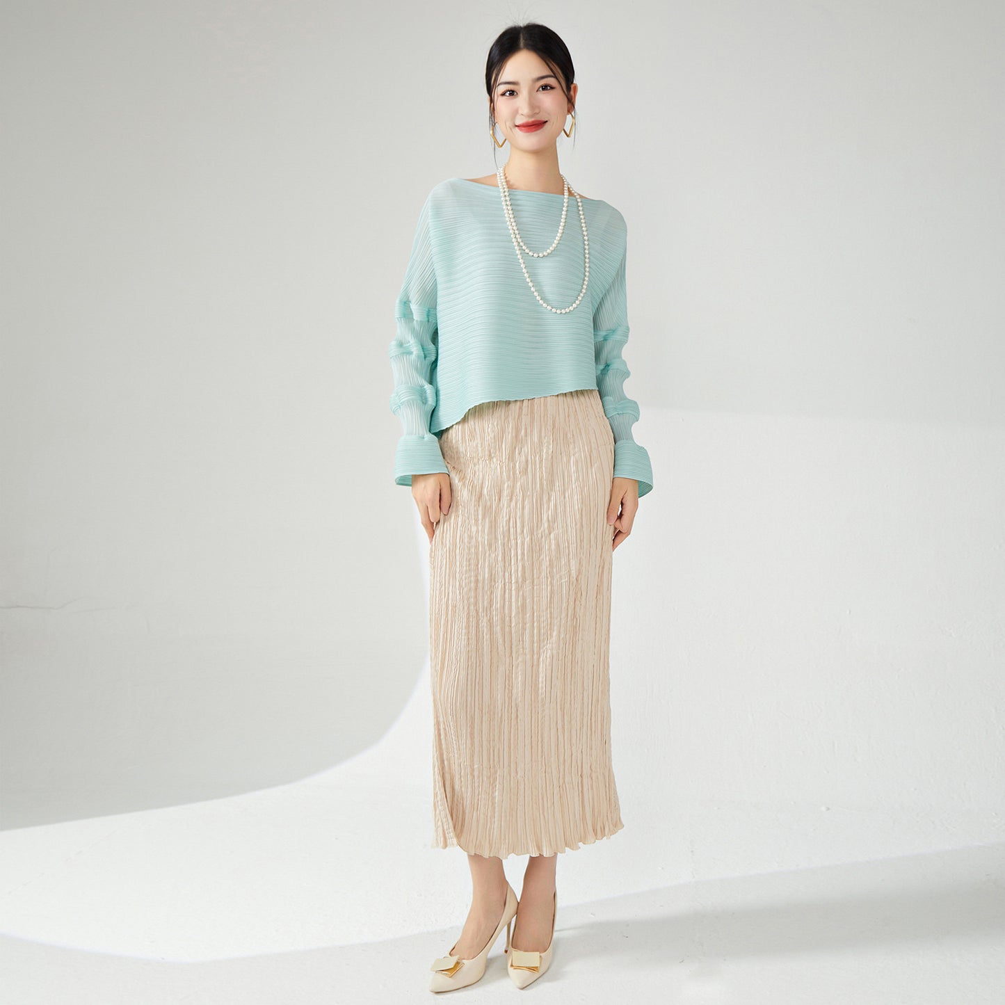 style skirt women's new fashion ins trendy solid color simple and versatile pleated medium and long straight skirt