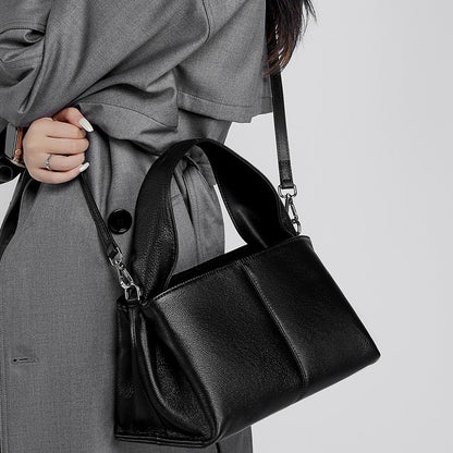 2025 Retro texture portable big bag first layer cowhide shoulder armpit bag popular new leather messenger women's bag