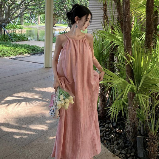 2025 pink design pleated sleeveless shoulder-cut long skirt women's gentle wind temperament loose and thin seaside beach skirt