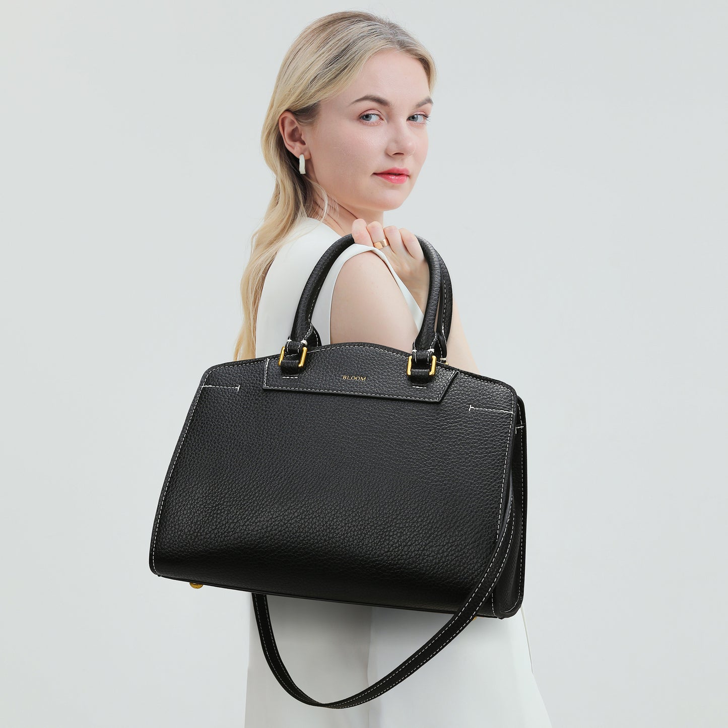2025 Handbag Large capacity versatile commuter bag Simple fashion urban women's bag New shoulder bag Women's handbag
