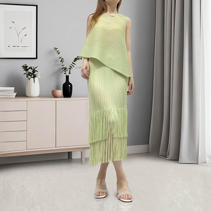 Hot-selling women's clothing with a complete set of temperament irregular sleeveless T-shirt fringed hip skirt two-piece set