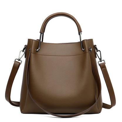 2025 Bucket bag women's new fashion shoulder bag  spring versatile messenger bag large capacity commuter handbag
