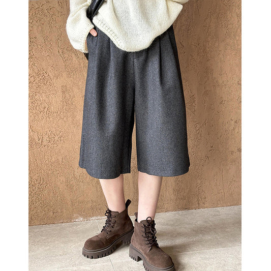 2025 popular autumn new pants Korean version design woolen loose and thin casual five-point pants 9101