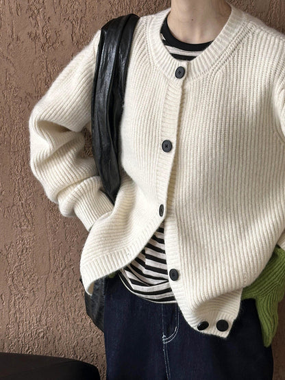 2025 popular autumn new knitted jacket Korean version crew neck single-row button lazy wind knitted sweater 302-1